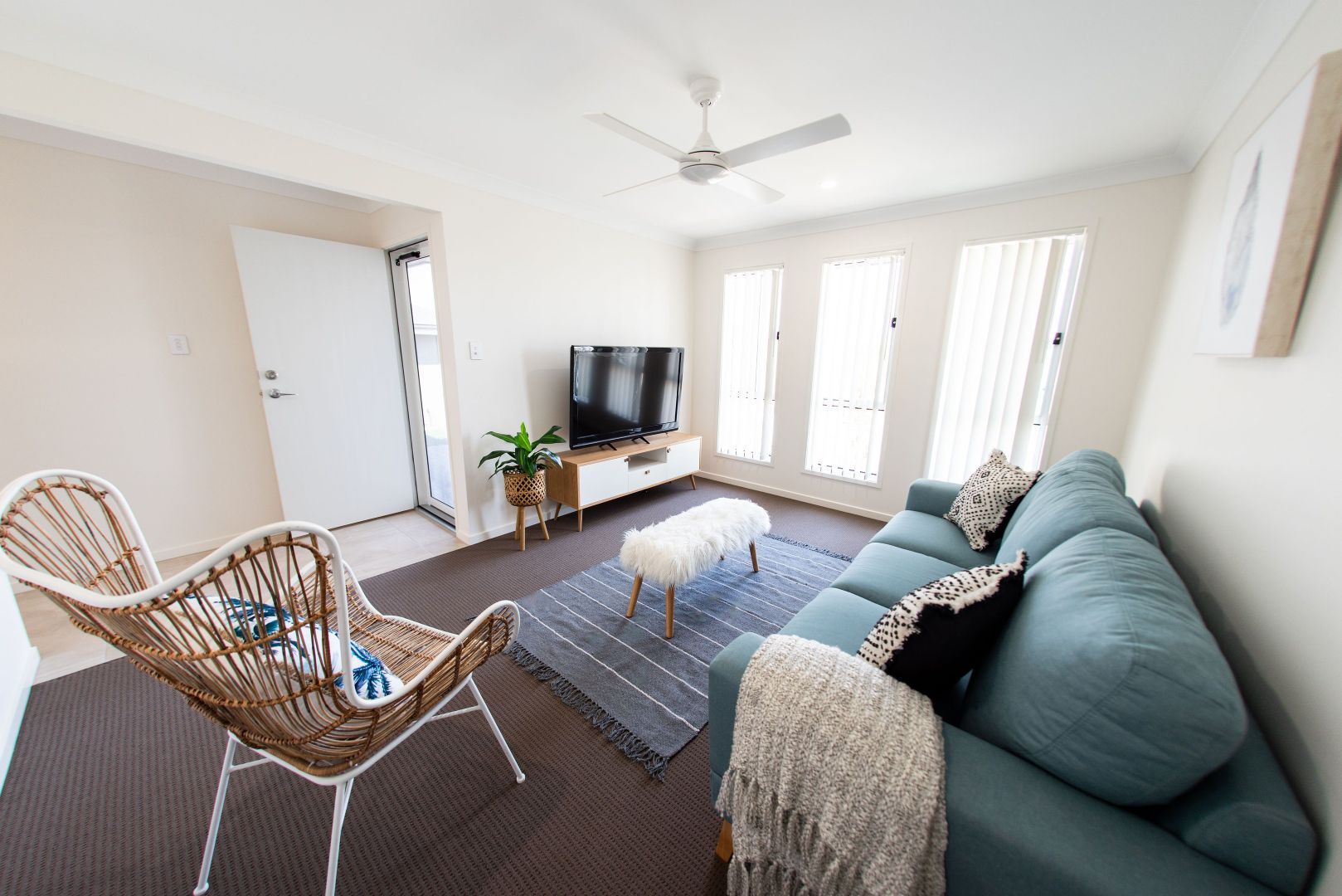 15783914 6_1_220315_064722-w3600-h2403