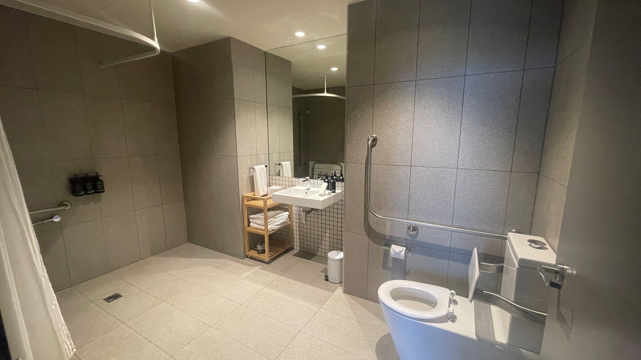 One Bedroom Apartment   Bathroom 1