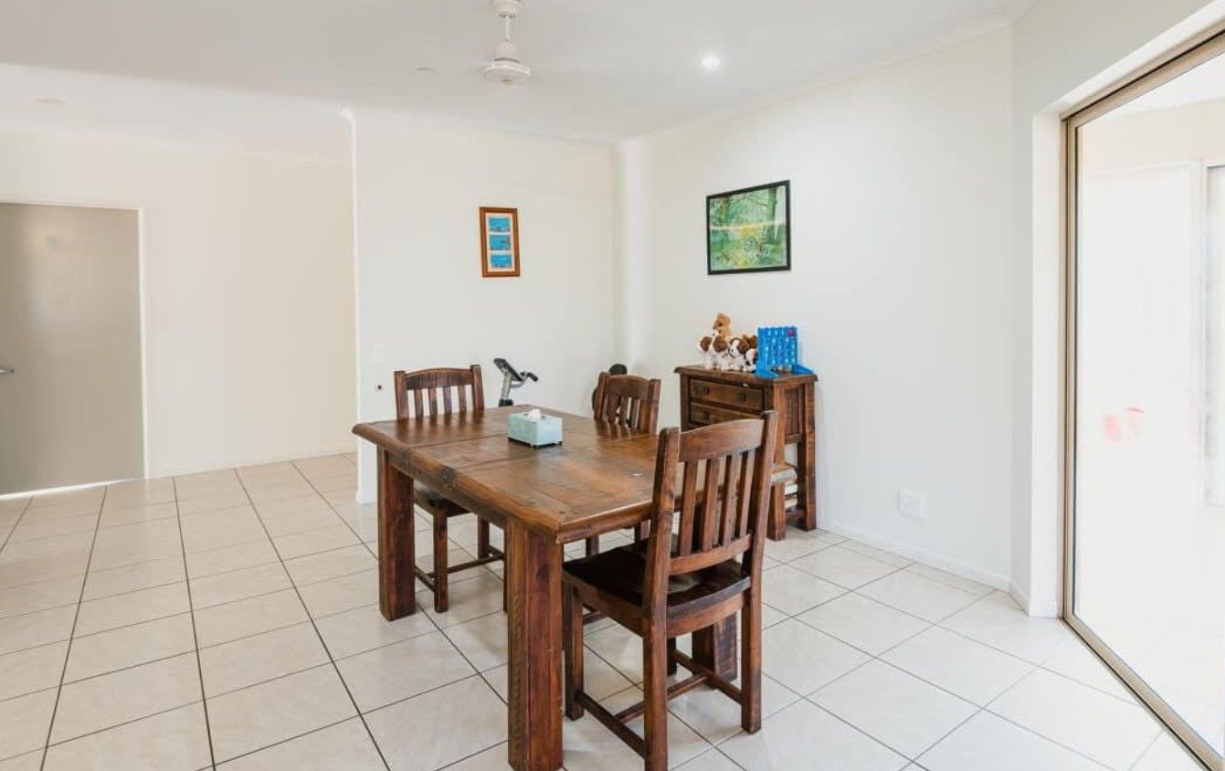 56 Disney Street WHITE ROCK Dining