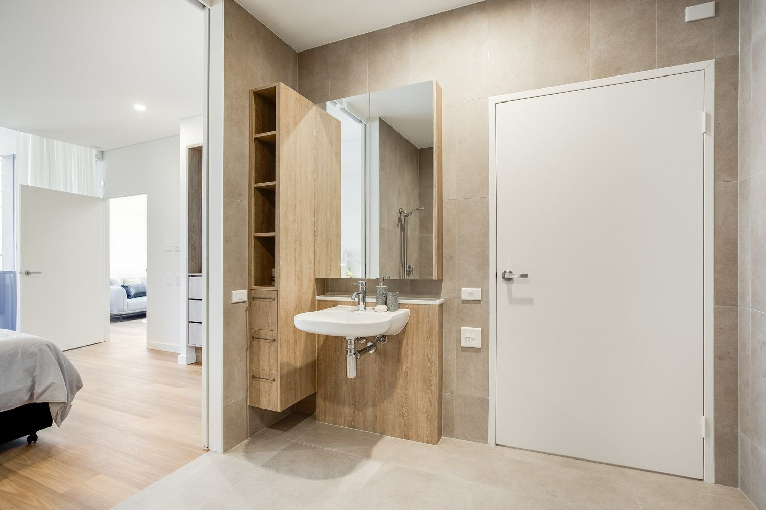 Astina ESQOVER55_WEB_011