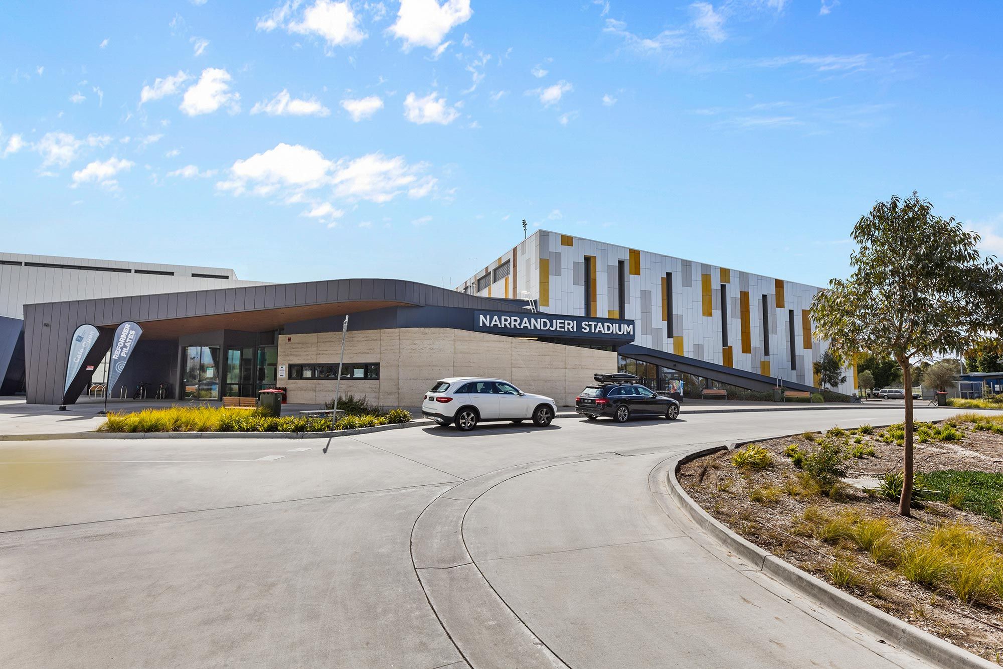 Thornbury   Narrandjeri Stadium Darebin International Sports Centre LR No Logo