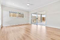 003 Open2view_ID924474-8_Frangipani_Crescent