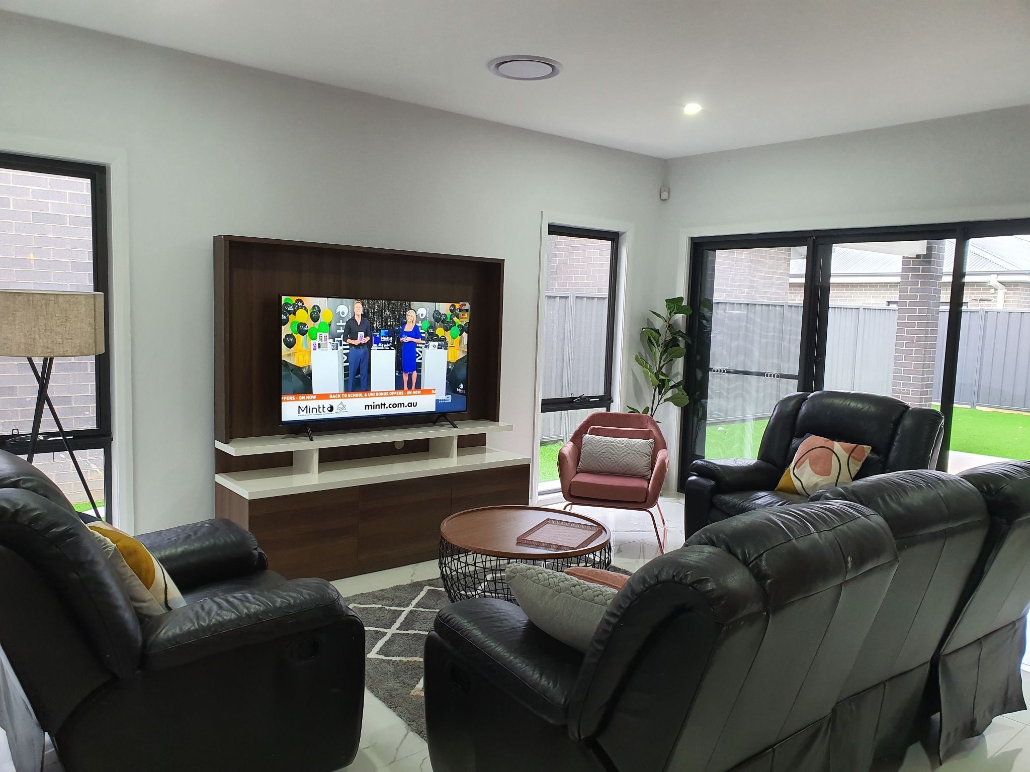 Throsby House Living