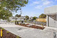 Scotch   Front Entrance and Driveway Right LR No Logo