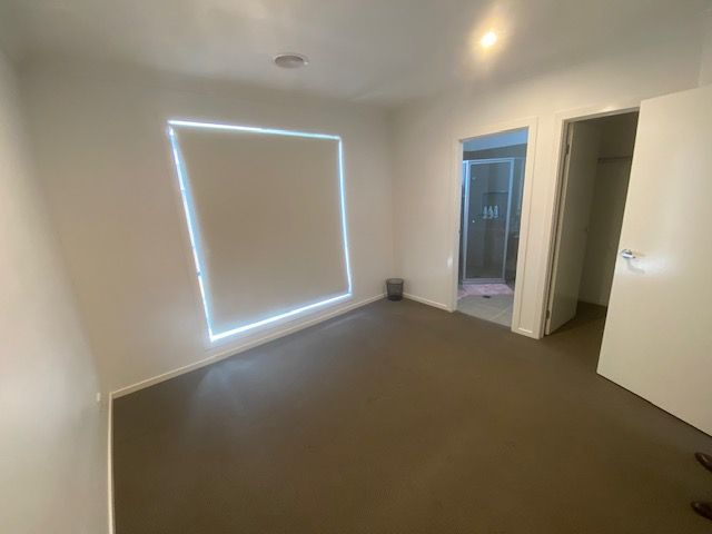 Cranbourne East4