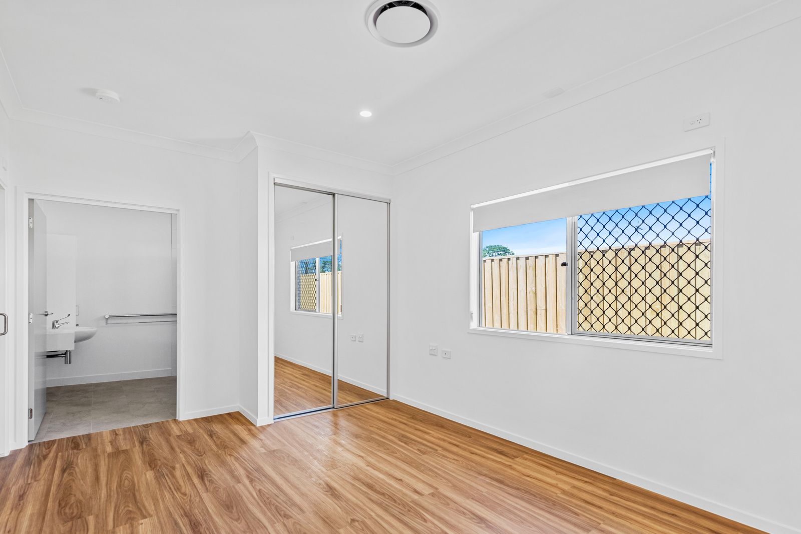 013 Open2view_ID987572-167A_Bray_Road