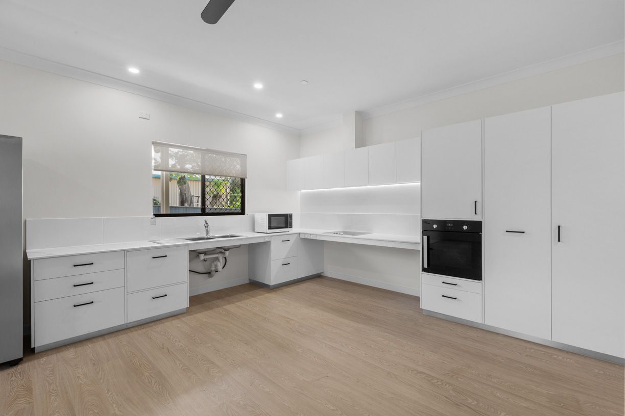 16 CecilySt Atherton _LowRes-208