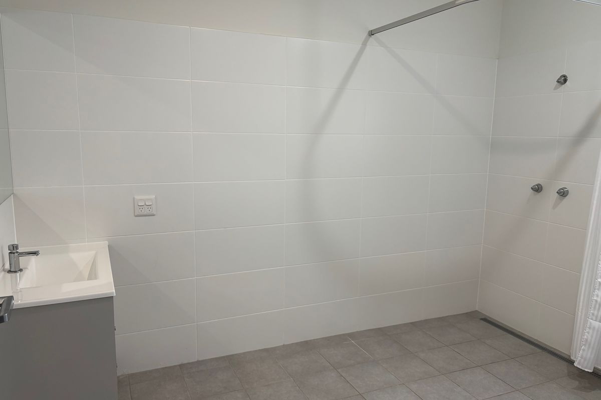 Conifer Ave 19   Bathroom