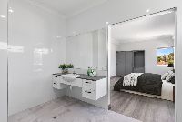 Ensuite Bathroom & Bedroom
