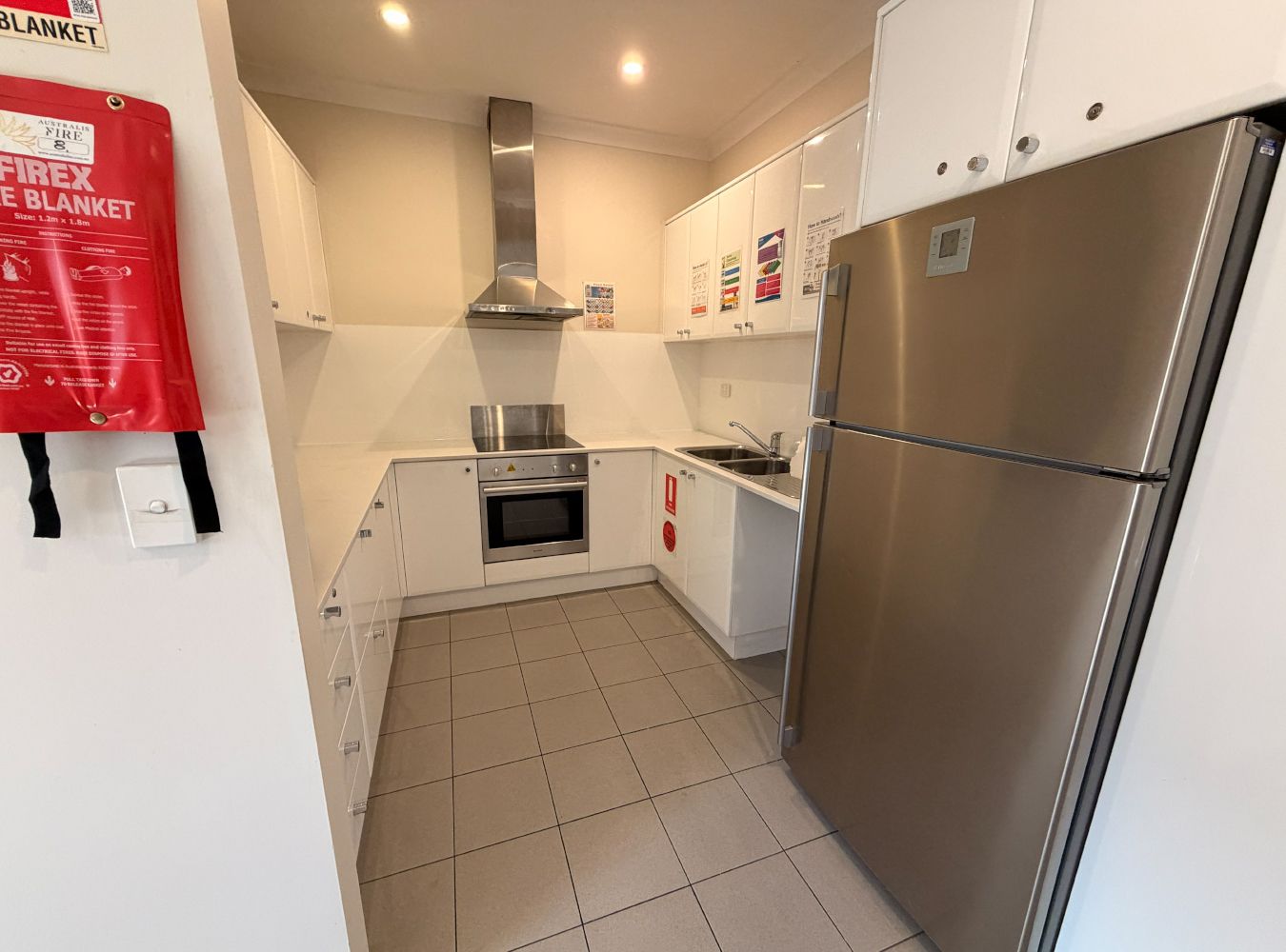 180926 DudleyVilla2_0000_Kitchen