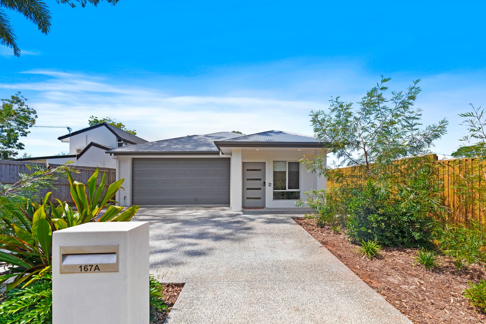 003 Open2view_ID987572-167A_Bray_Road