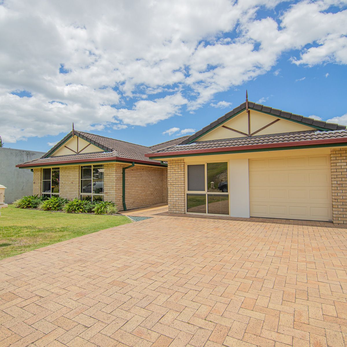 Emporer Grove Upper Coomera LRG   002
