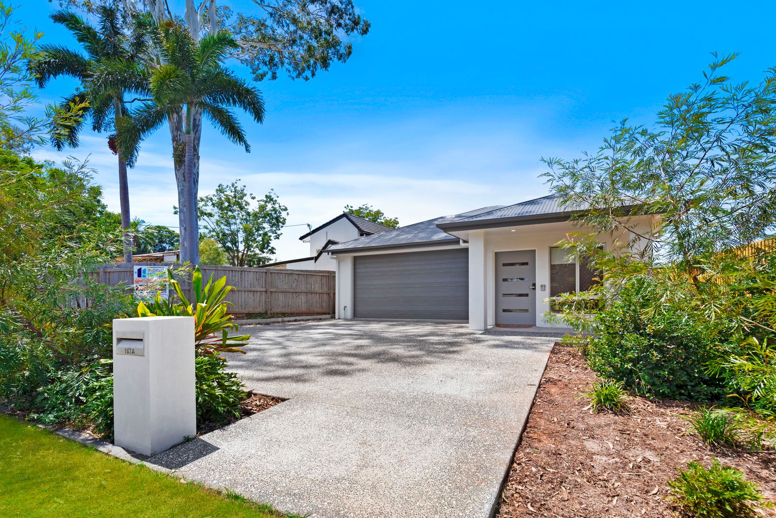 002 Open2view_ID987572-167A_Bray_Road