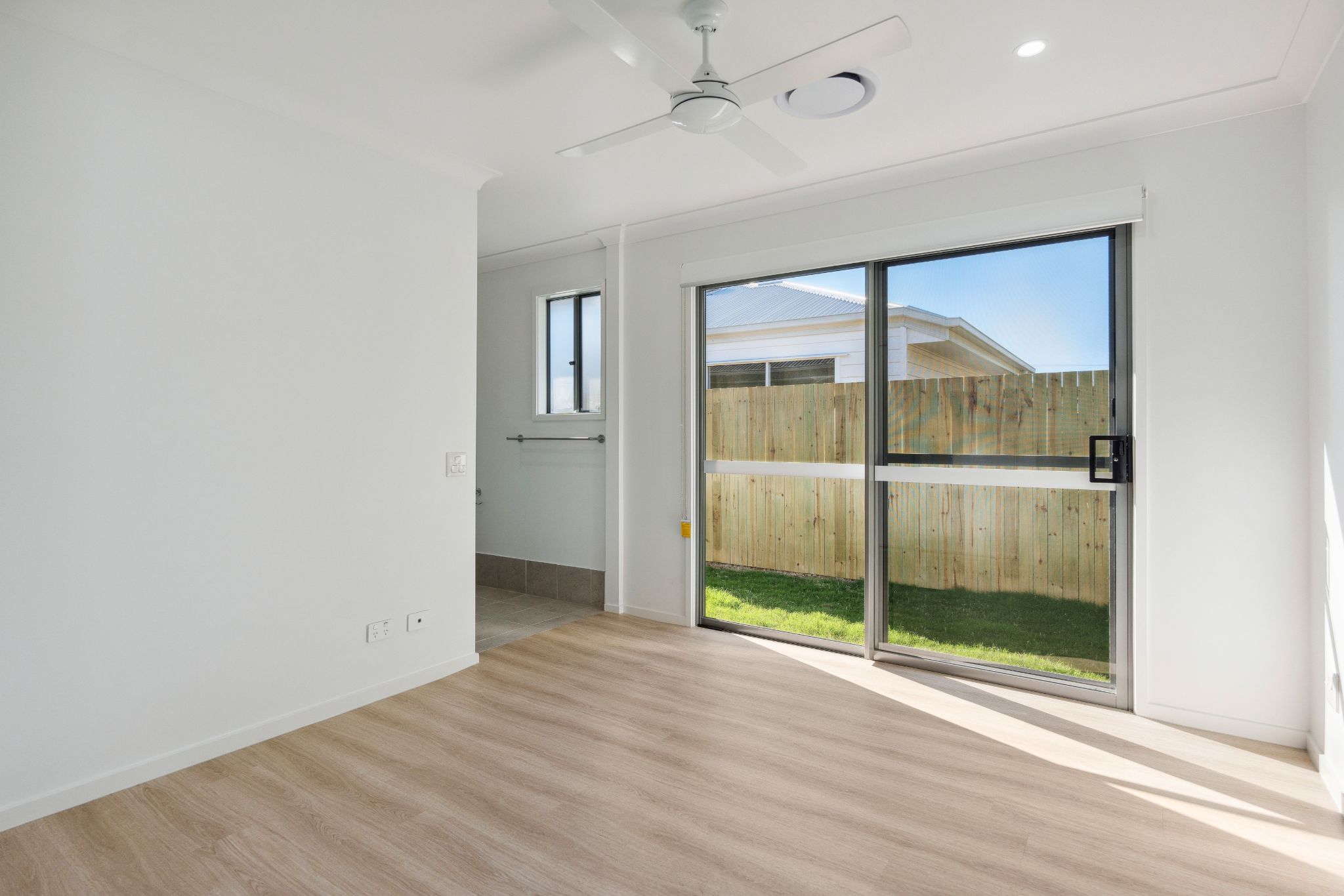 001 Open2view_ID953594-16_Owl_Court__Caboolture