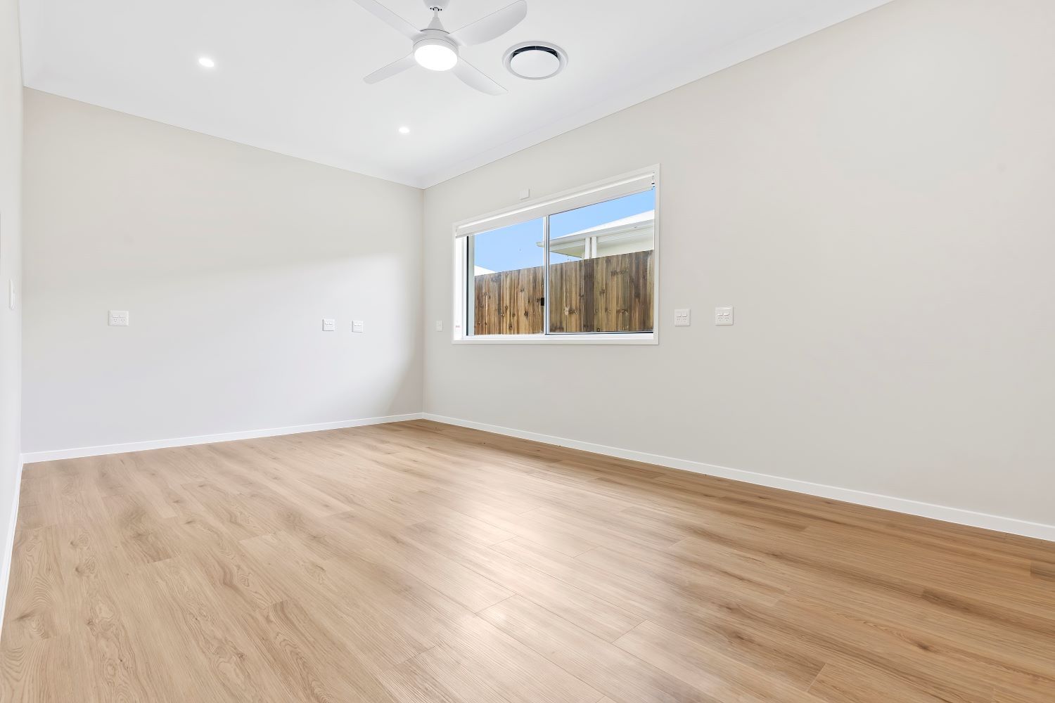 016 Open2view_ID924474-8_Frangipani_Crescent