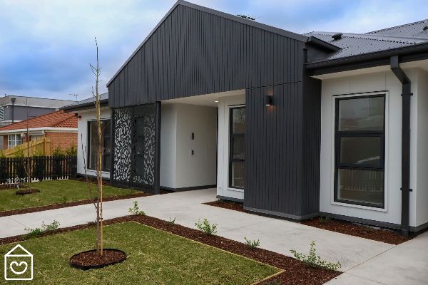 Essendon External 1