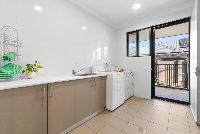 7 web-or-mls-64-arnold-ave