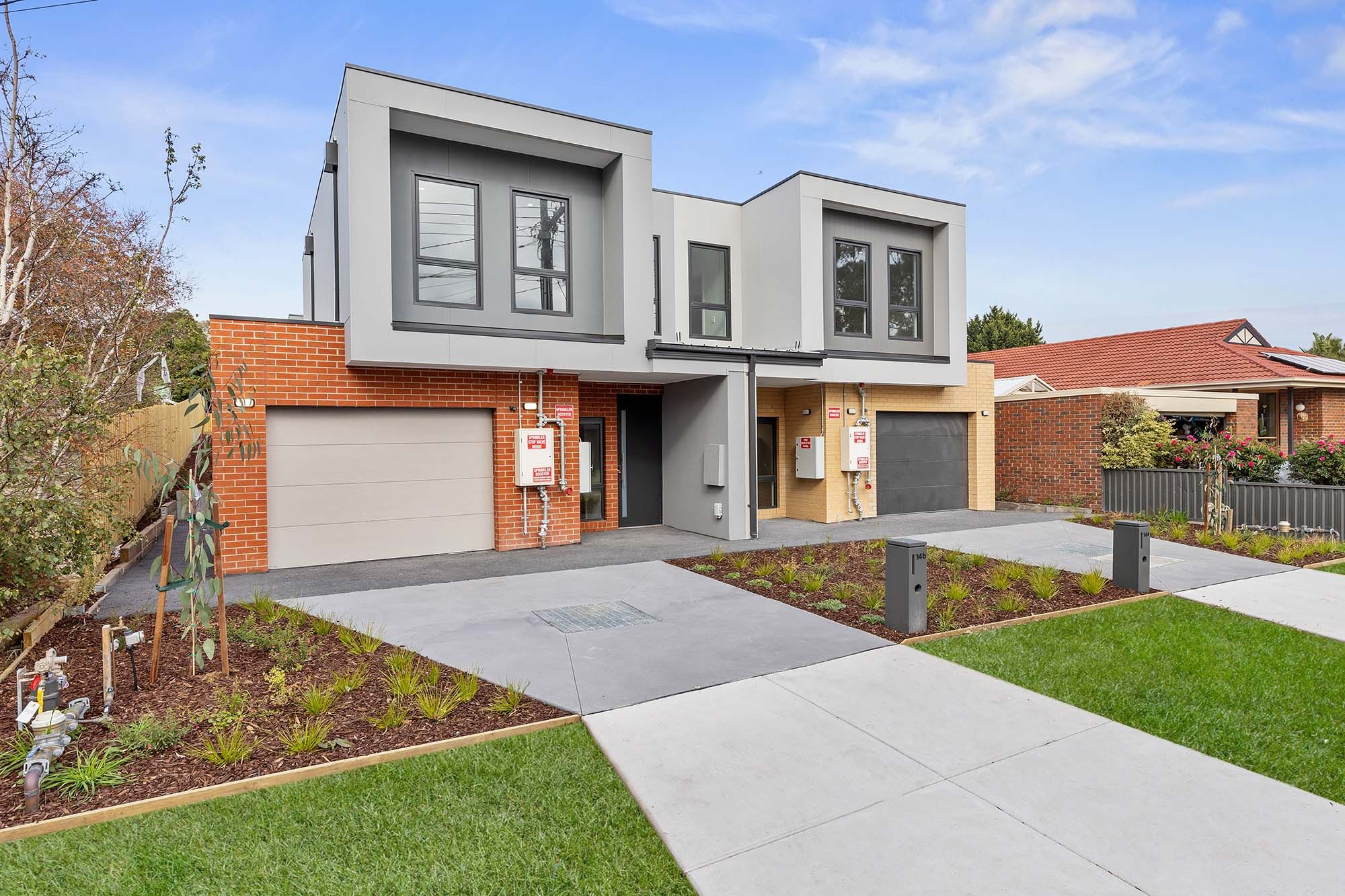 Cedar   Facade Both 3 LR No Logo