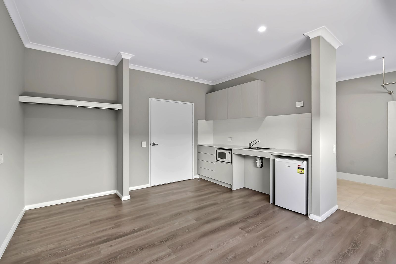 011 Open2view_ID979625-13_Overbeck_Street__Ashby