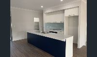 43 Woodfull kitchen 2