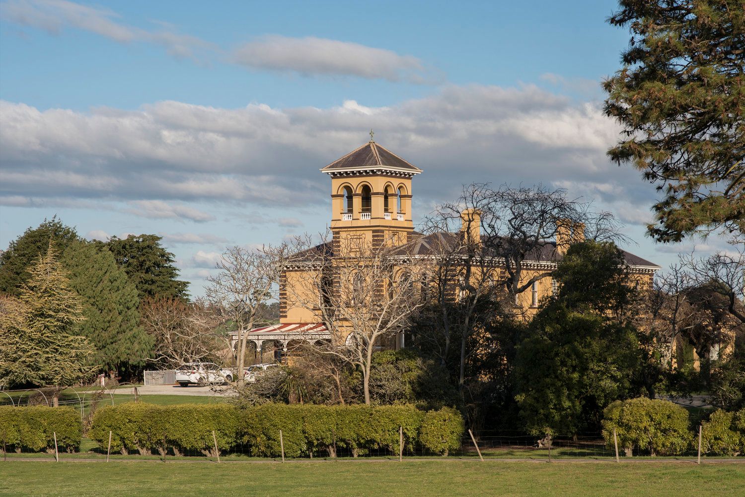 Eskleigh House+banner