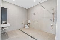 PROFESSIONAL PHOTO   LOW RES 6