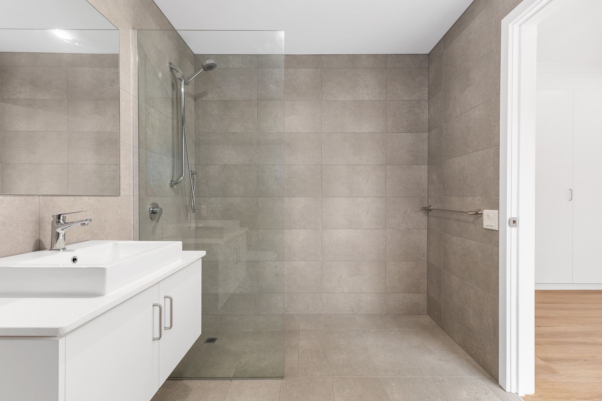 Cedar   Ensuite 2 LR No Logo