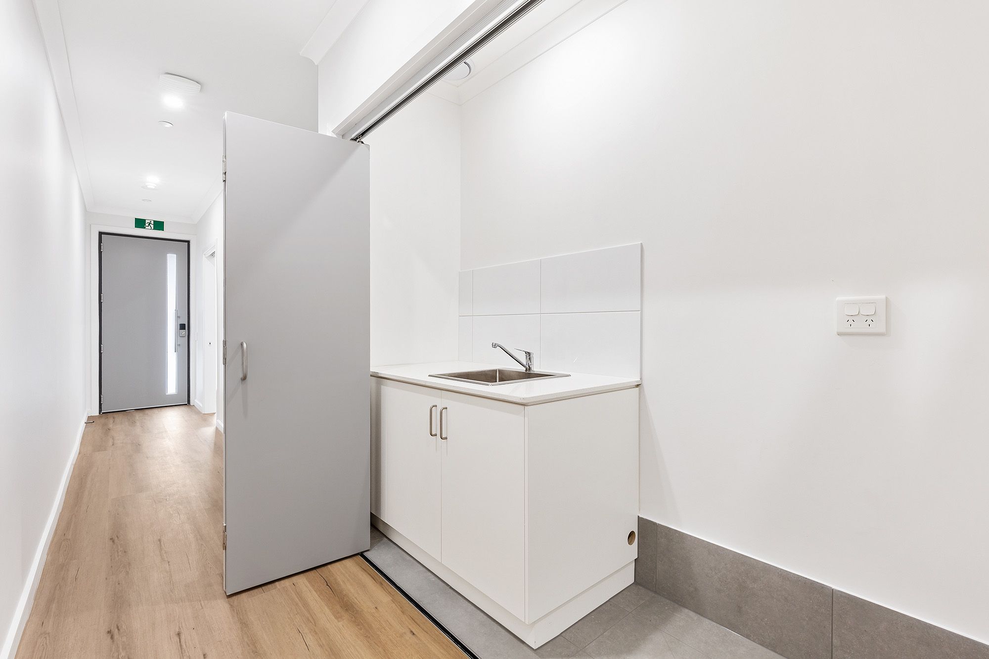 Cedar   European Laundry Storage and Hallway 1 LR No Logo