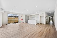 010 Open2view_ID900848-100 Fenway Blvd