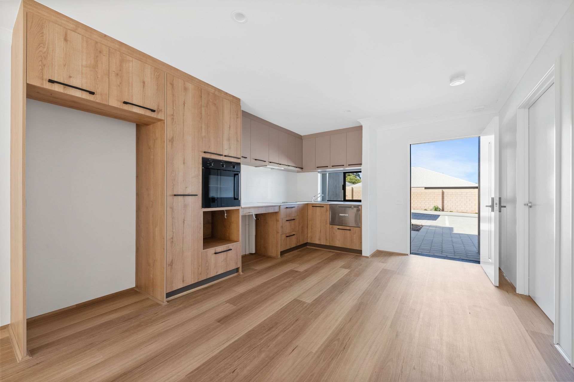 626 Rockingham Rd  Munster 5