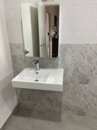 Participant bathroom 4