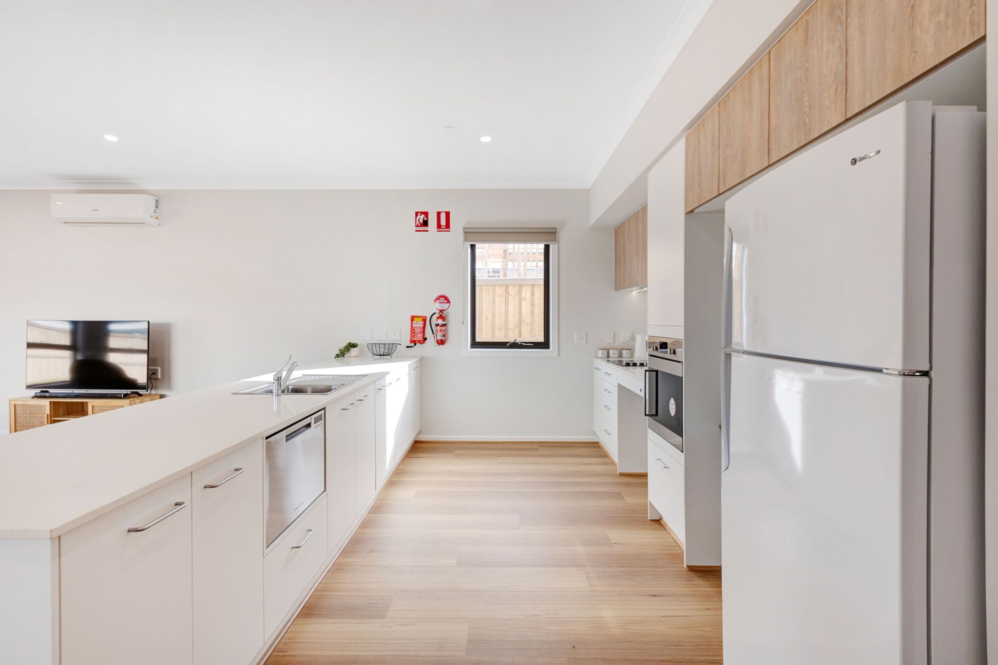 Armstrong Ck 70  Kitchen)