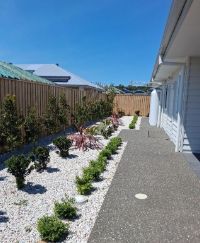 3eacc62a 8bae-485b-bd02-be34f782fb43-lg-back3