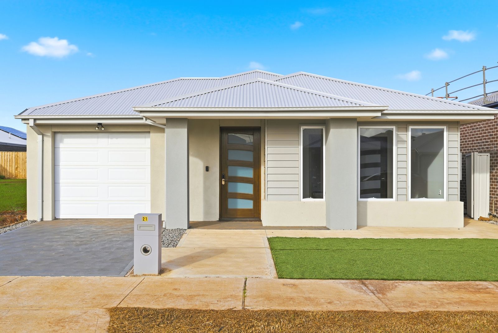 21 Aristides_Crescent,_Thornhill_Park_VIC_3335-21_Aristides_Crescent-Bruno_Calfapietra_134_1600_1