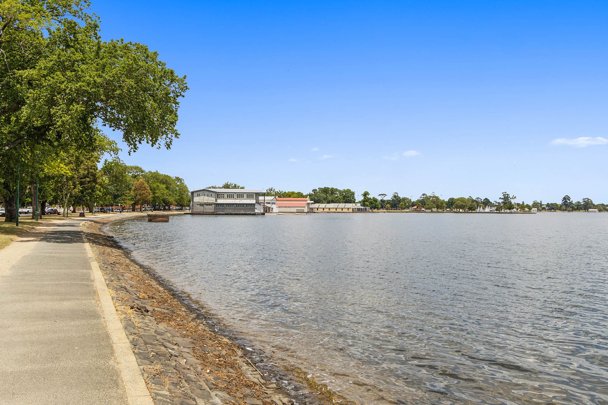 Ballarat   Lake Wendouree - LR No Logo