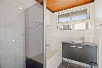 l RayWhite-10104429-6