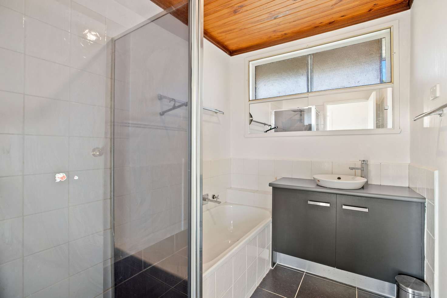 l RayWhite-10104429-6