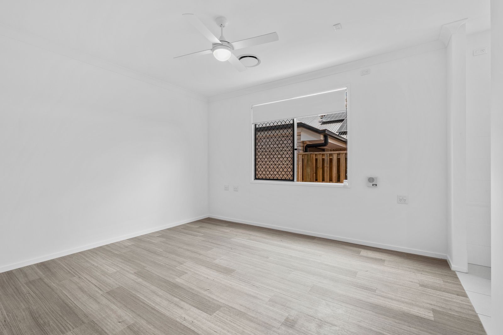 003 Open2view_ID839957-57_Dysart_Drive