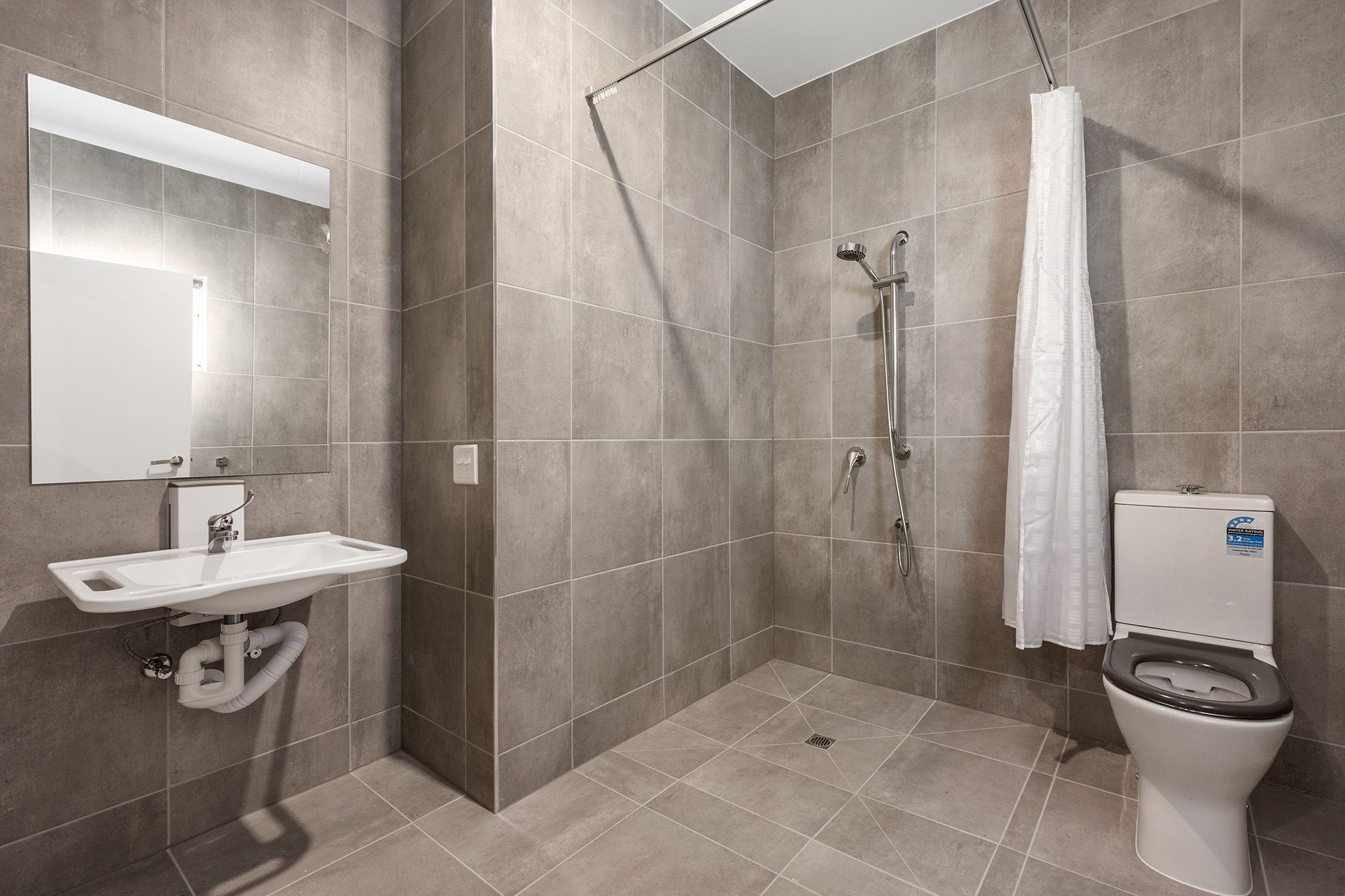Peppercress   Ensuite 2 LR No Logo