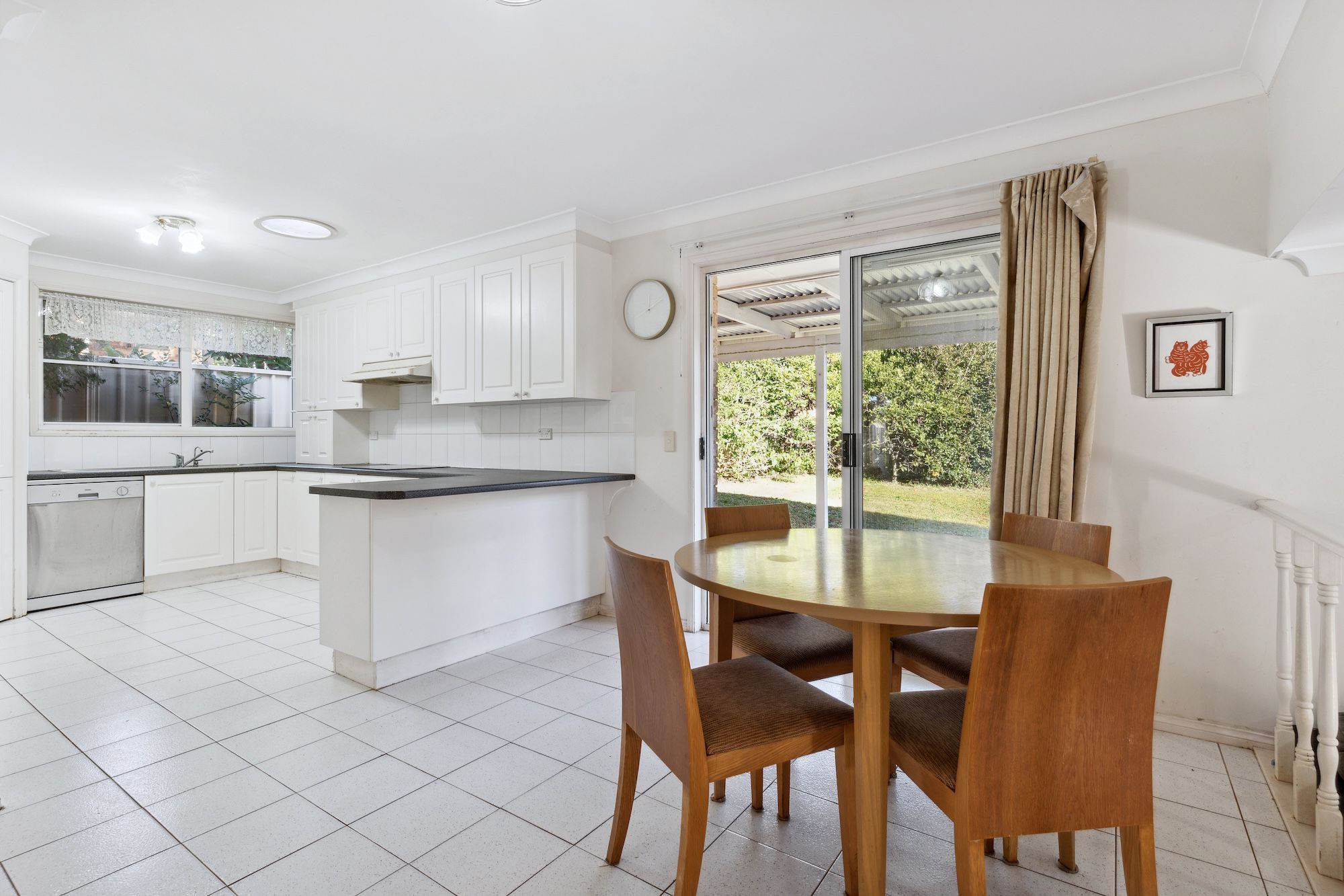 18 Hillcrest Ave PMQ 4