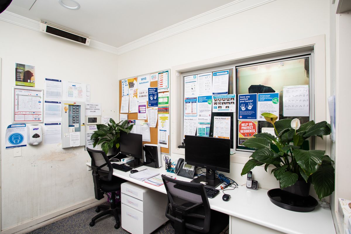 SIL003 LR_Claireville-Office-6224