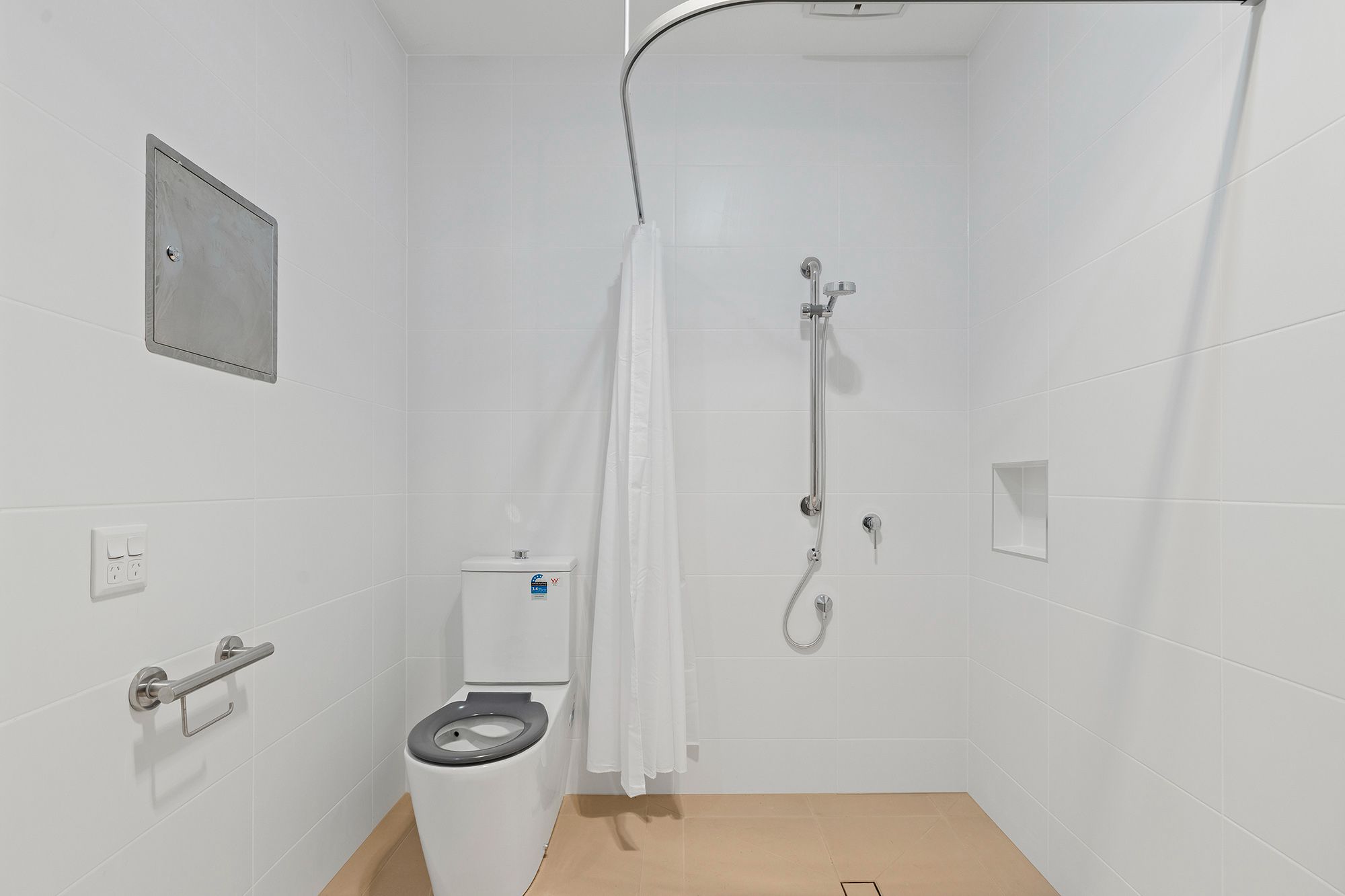 Ensuite 3 LR No Logo