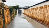 205 Raglan   Driveway