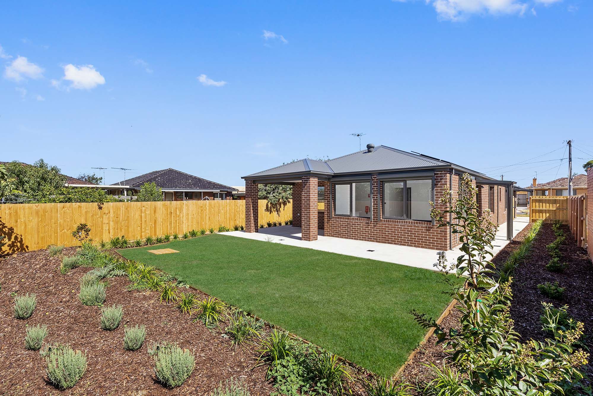 Lois   Backyard 2 LR No Logo