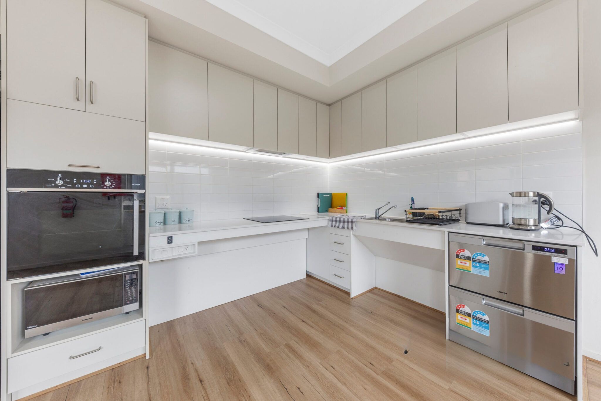 extracted image_2_2-2048x1366