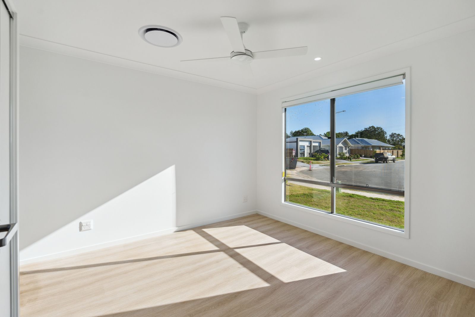 007 Open2view_ID953594-16_Owl_Court__Caboolture