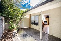 SIL003 LR_Claireville-Villa1-Back Outdoor Area-6106