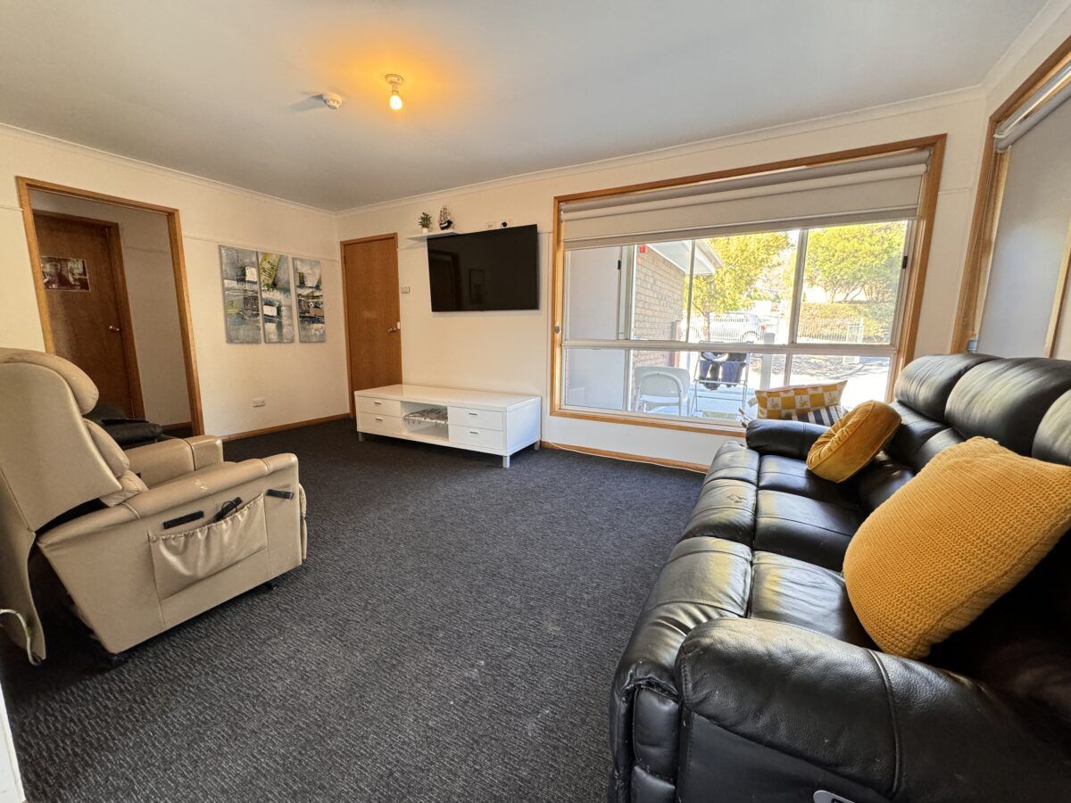 emqv4jadimww3d8jeya4  1)