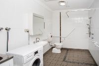 SIL003 LR-Claireville-Villa 1 - Bathroom-1