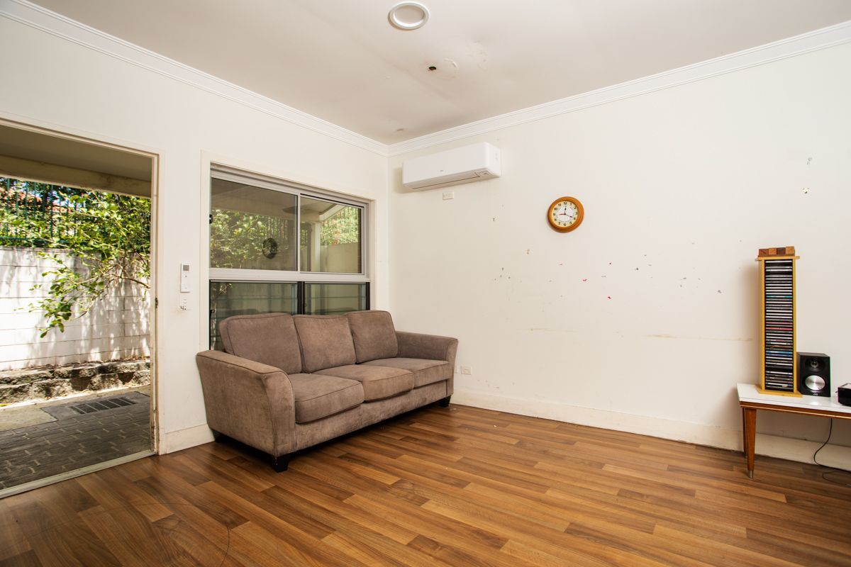 SIL003 LR-Claireville-Villa 1 - Living Area-1